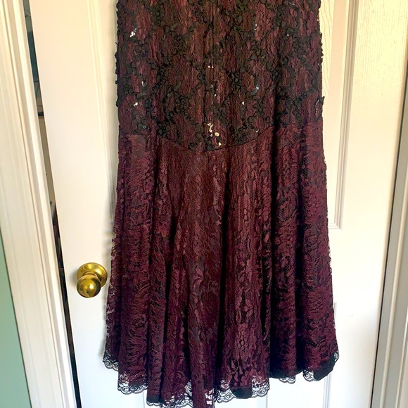 Burgandy & Black H&W Collections Cocktail Dress. Size 11/12 - Picture 6 of 6
